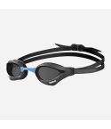 Arena Schwimmbrille Cobra Core Swipe smoke/black getönt