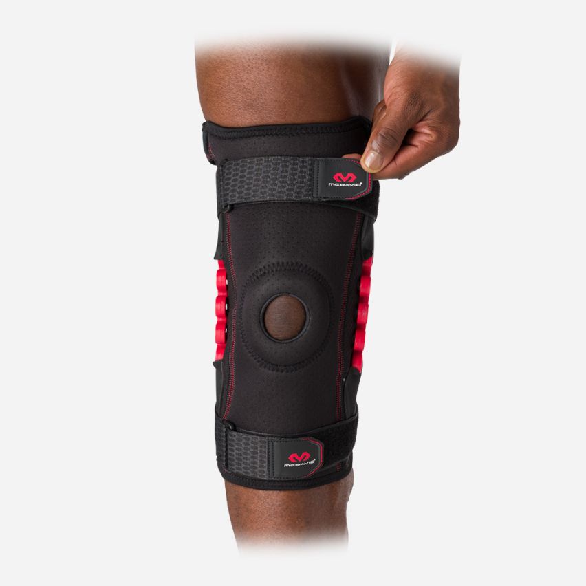 McDavid NRG Kniebandage mit Federgelenk schwarz