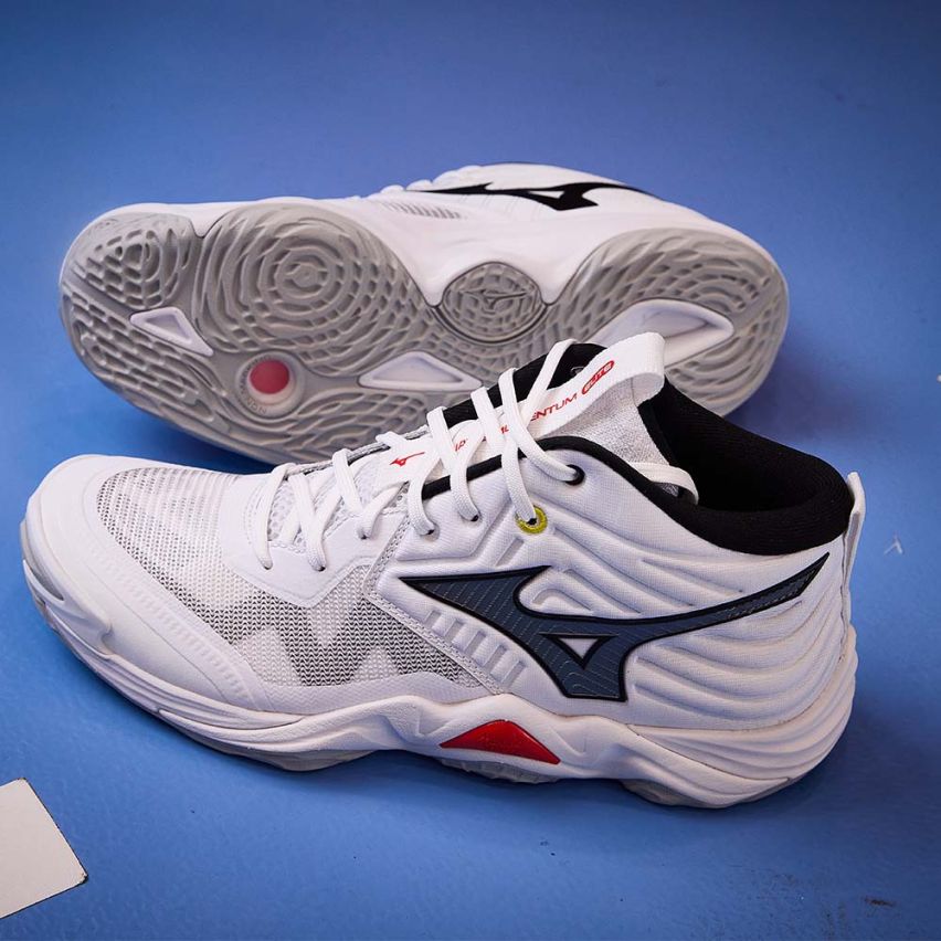 Mizuno Wave MOMENTUM ELITE MID white/black/fiery red